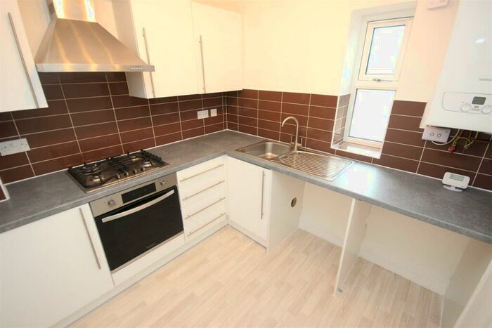 2 Bedroom Apartment To Rent In Fieldfarm Apartments, Cradley Road, Netherton, DY2