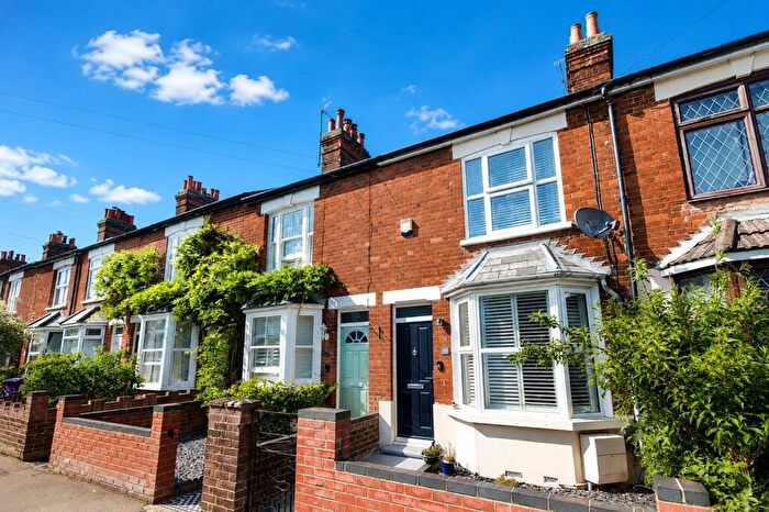 3 Bedroom Terraced House For Sale In Lancaster Road, Hitchin, SG5