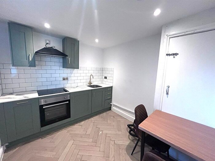 2 Bedroom Flat To Rent In Cheltenham Place, Brighton, BN1