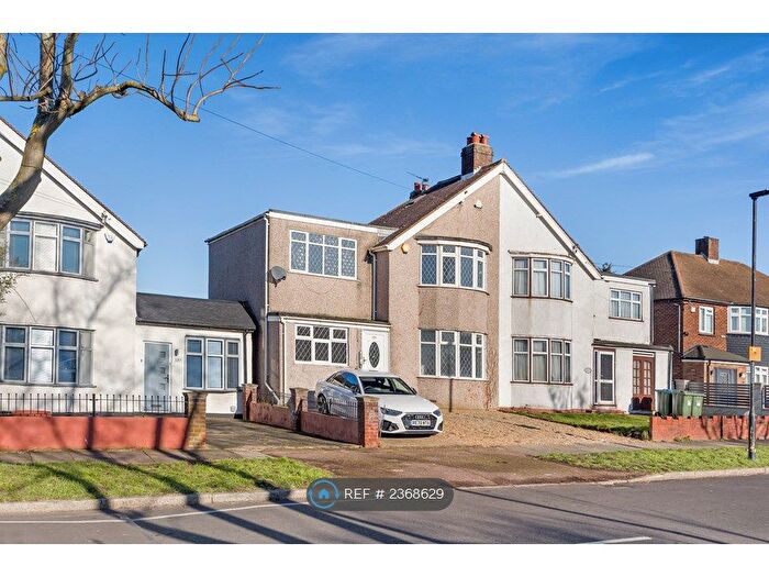 Studio To Rent In Broad Walk, London, SE3