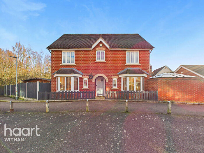 4 Bedroom Detached House For Sale In Abbotsmead, Heybridge, CM9