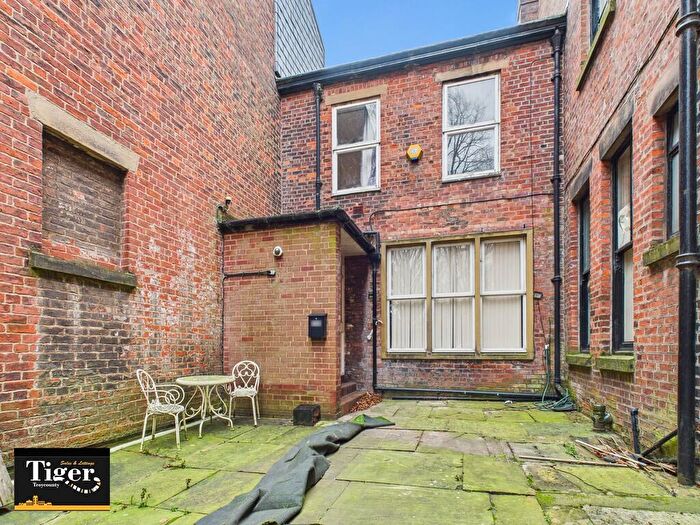 3 Bedroom Terraced House To Rent In Winckley Square, Preston, PR1