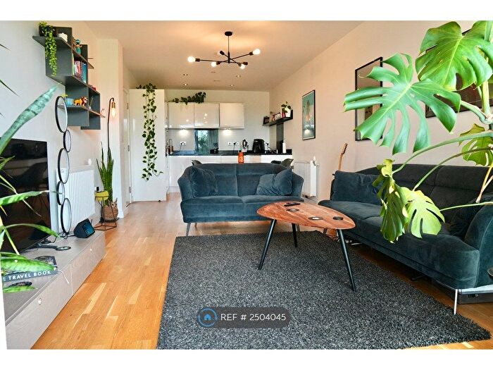 2 Bedroom Flat To Rent In Altitude Point, London, N8