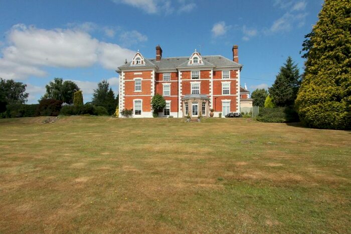 2 Bedroom Apartment For Sale In Hackmans Gate Lane, Belbroughton, Stourbridge, DY9