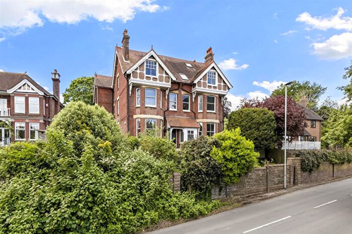 7 Bedroom Semi-Detached House For Sale In King Henrys Road, Lewes, BN7