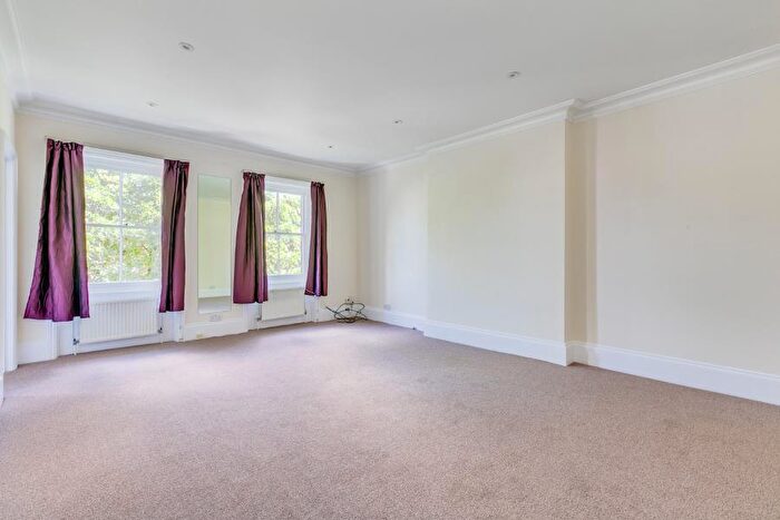 Flat To Rent In King Henrys Road, Primrose Hill, NW3