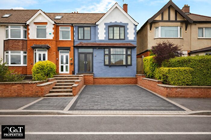 3 Bedroom Semi Detached House For Sale In Oakham Road, Dudley, DY2