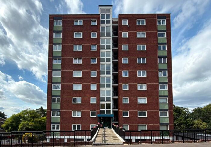 1 Bedroom Flat For Sale In Flat Keats House, Porchester Mead, Beckenham, Kent, BR3
