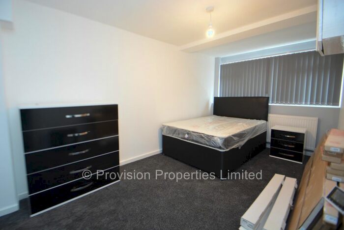 4 Bedroom Town House To Rent In Well Close Rise, City Centre, Leeds, LS2