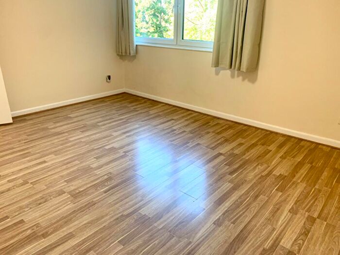 2 Bedroom Apartment To Rent In Bassett, Southampton, SO16