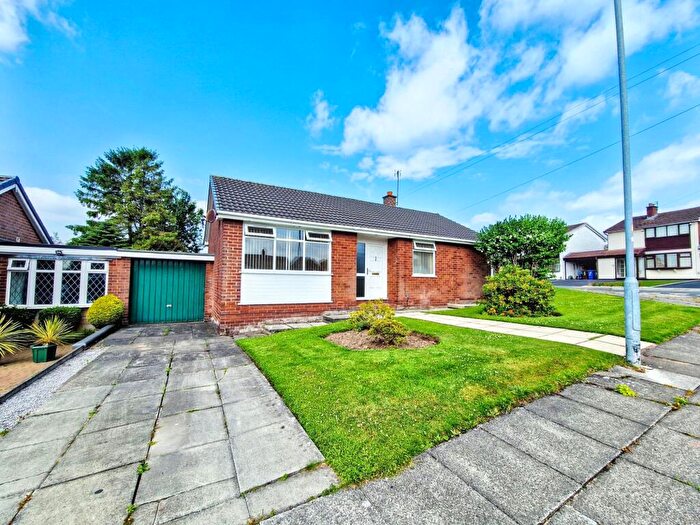 2 Bedroom Detached Bungalow To Rent In Mountbatten Close, Bury, BL9