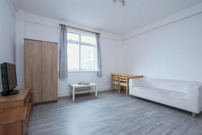 1 Bedroom Flat To Rent In Dudley Court, Upper Berkeley Street, London, W1H