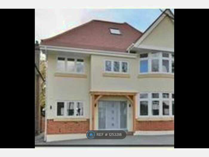 5 Bedroom Detached House To Rent In Lawrence Court, London, NW7