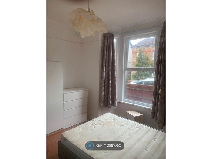 1 Bedroom Flat To Rent In Croydon, Croydon, CR0