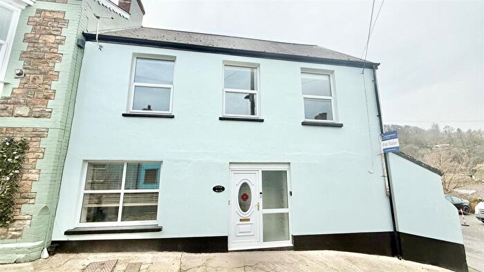 4 Bedroom End Of Terrace House For Sale In Victoria Street, Combe Martin, EX34