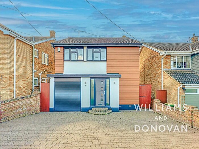 3 Bedroom Detached House For Sale In Branksome Avenue, Hockley, SS5