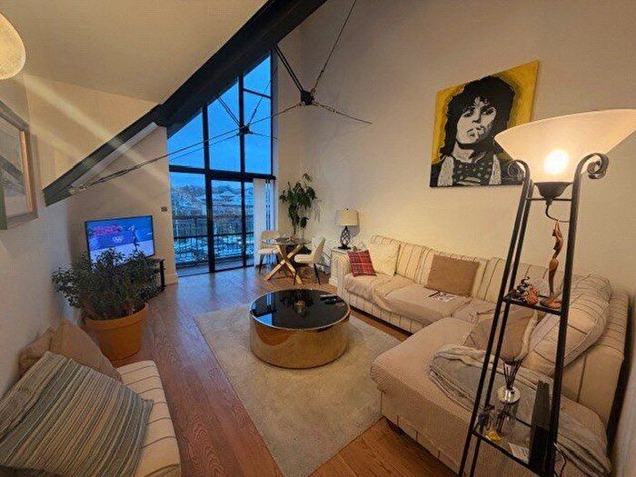 2 Bedroom Flat For Sale In South Ferry Quay, Liverpool, Merseyside, L3