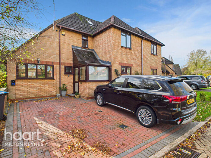 4 Bedroom Semi Detached House For Sale In Bernay Gardens, Bolbeck Park, MK15