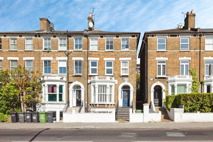 2 Bedroom Flat For Sale In South Lambeth Road, London, SW8
