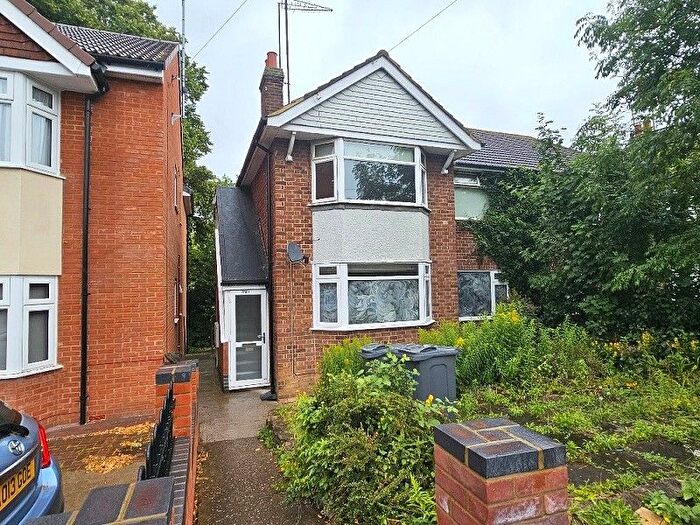 2 Bedroom Flat To Rent In Kingsley Road, Northampton, Northamptonshire., NN2