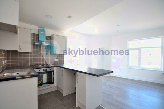 2 Bedroom Flat To Rent In Swan Street, Loughborough, LE12