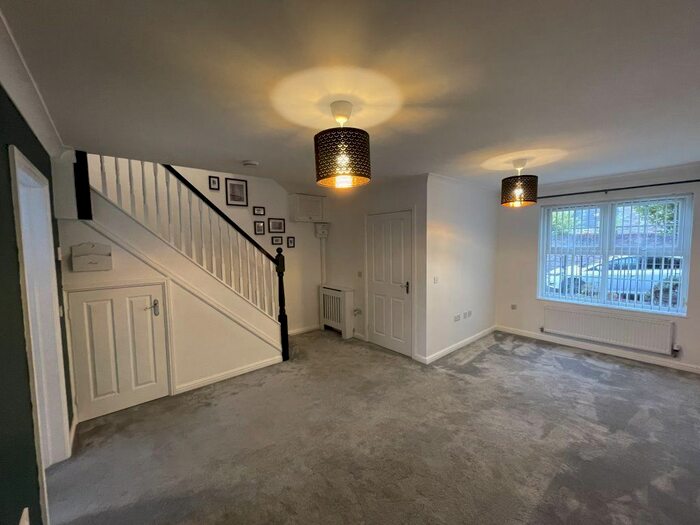 3 Bedroom Property To Rent In Llwyn Helyg, Neath, SA10