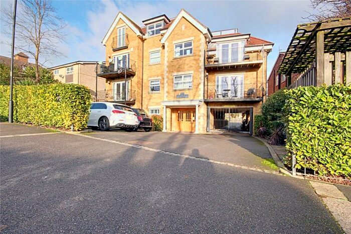 2 Bedroom Flat To Rent In Bycullah Road, Enfield, EN2