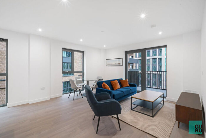 2 Bedroom Apartment To Rent In Woodberry Downs, London, N4