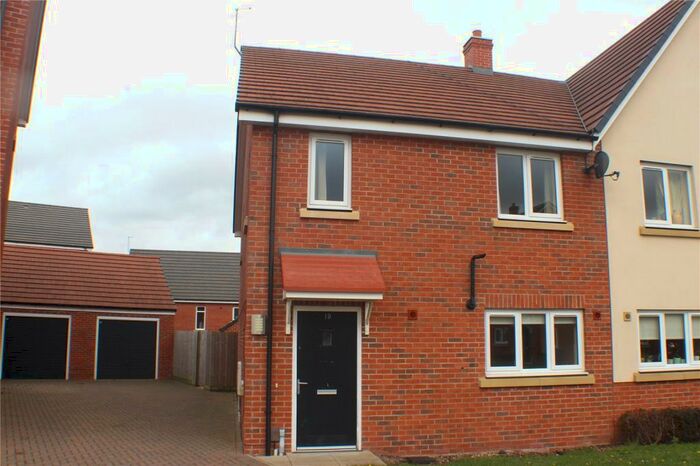 3 Bedroom Semi-Detached House To Rent In Barras Park, Stafford, Staffordshire, ST16