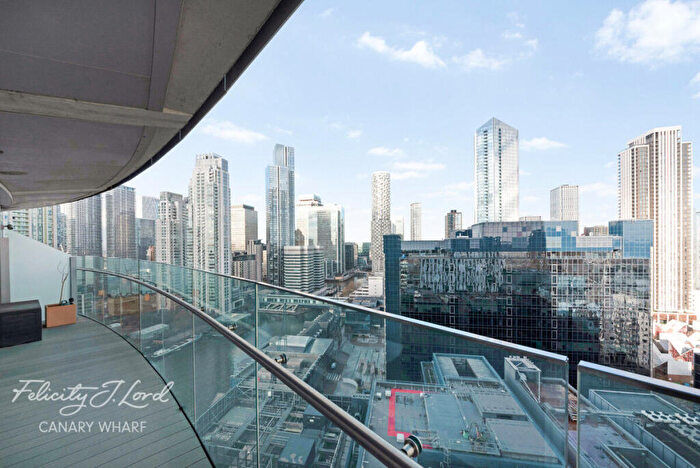 1 Bedroom Apartment For Sale In Crossharbour Plaza, London, E14