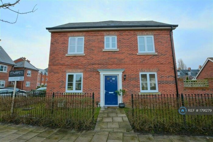 3 Bedroom Semi-Detached House To Rent In Griffin Close, Wimborne, BH21
