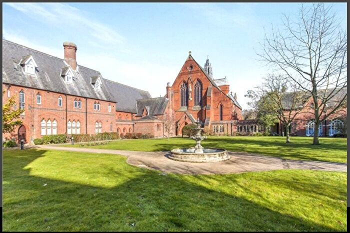 1 Bedroom Flat To Rent In Convent Court, Hatch Lane, Windsor, SL4