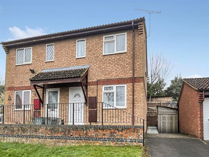 2 Bedroom Semi Detached House For Sale In Linkway, Bishopdown, SP1