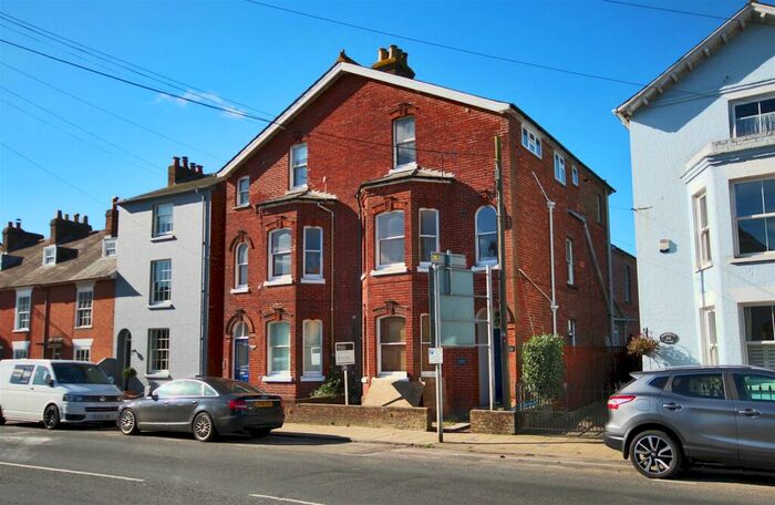 1 Bedroom Flat To Rent In Southampton Road, Lymington, SO41