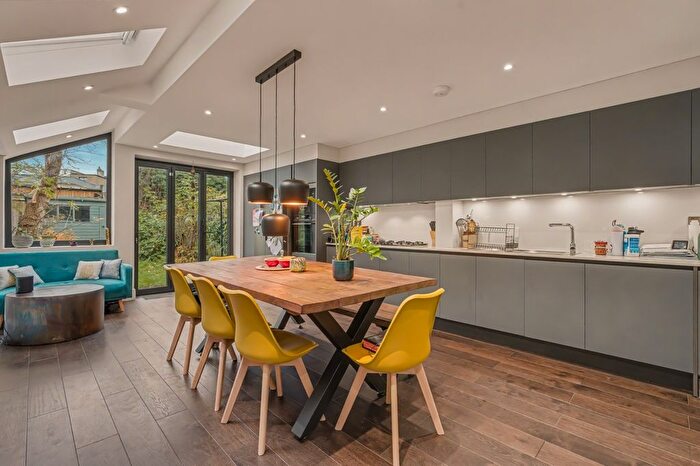 4 Bedroom Terraced House For Sale In Harlesden Gardens, Harlesden, London, NW10