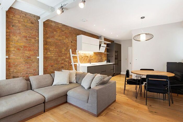 2 Bedroom Maisonette For Sale In Ravenstone Street, Wandsworth Common, SW12