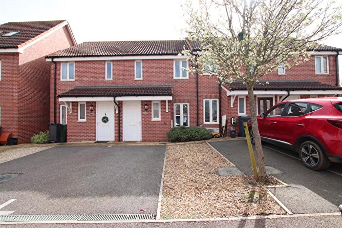 2 Bedroom Terraced House For Sale In Myrtlebury Way, Exeter, EX1