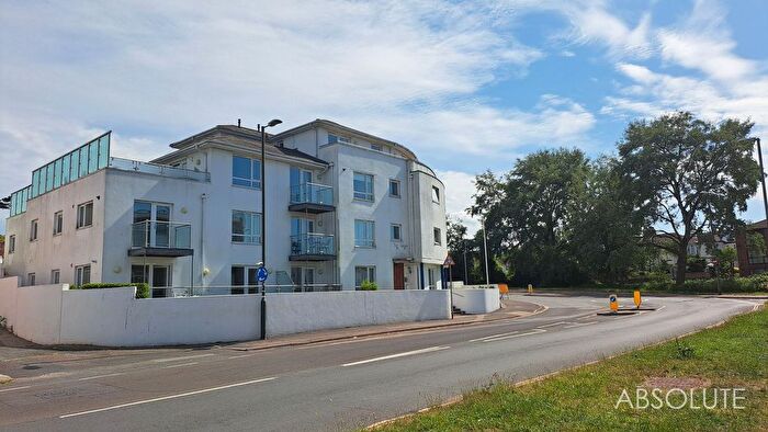 2 Bedroom Flat For Sale In Sands Road, Tor Sands, TQ4