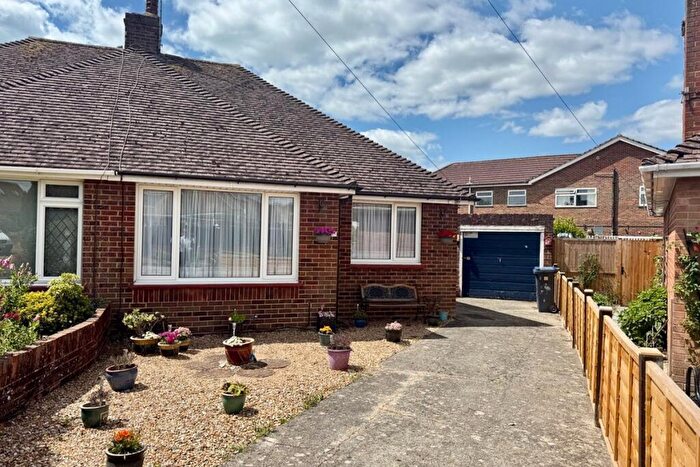 2 Bedroom Semi-Detached Bungalow For Sale In Plantation Close, Worthing, BN13