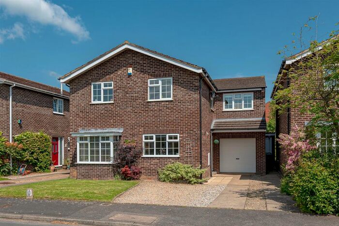 4 Bedroom Detached House For Sale In Horsfield Way, Dunnington, York, YO19