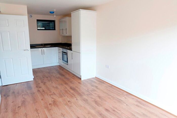 1 Bedroom Flat To Rent In City Towers, Watery Street, Sheffield, S3