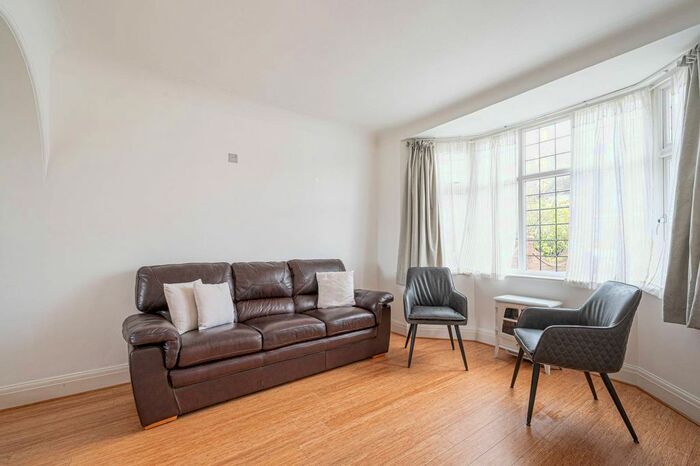 3 Bedroom Semi-Detached House To Rent In Marsh Lane, Mill Hill, London, NW7