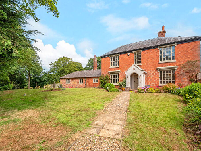 5 Bedroom Detached House For Sale In Manor Road, Staverton, Daventry Northamptonshire, NN11
