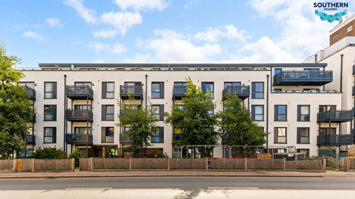 1 Bedroom Flat For Sale In Hallam Court, Whitehorse Road, Croydon, CR0