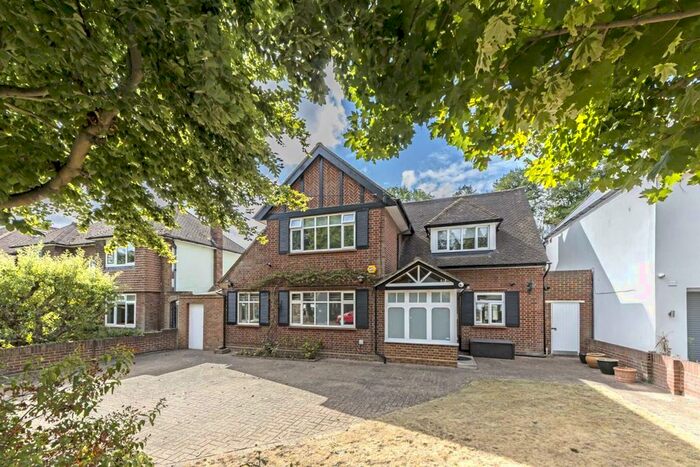 5 Bedroom Detached House To Rent In Ormond Crescent, Hampton, TW12