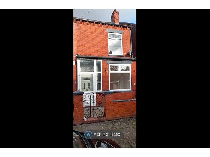 2 Bedroom Semi-Detached House To Rent In Ainsdale Grove, Stockport, SK5