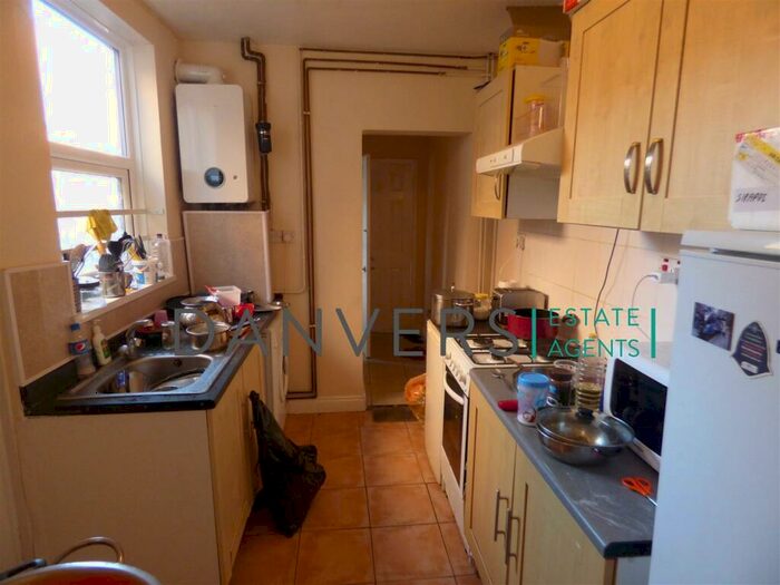 4 Bedroom Terraced House To Rent In Ullswater Street, Leicester, LE2