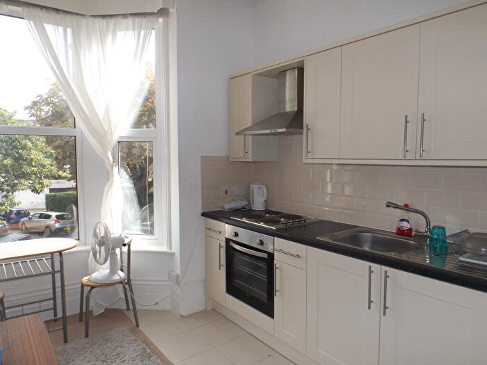 Studio To Rent In Wimbledon Park Road, Southsea, PO5