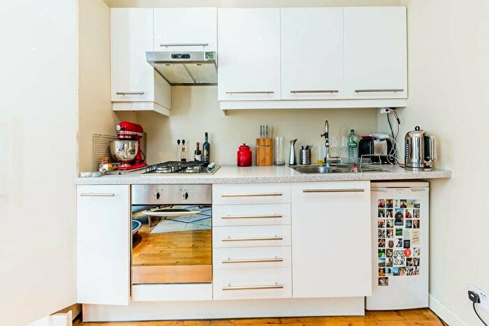 1 Bedroom Flat To Rent In Upper Street, Highbury & Islington, N1