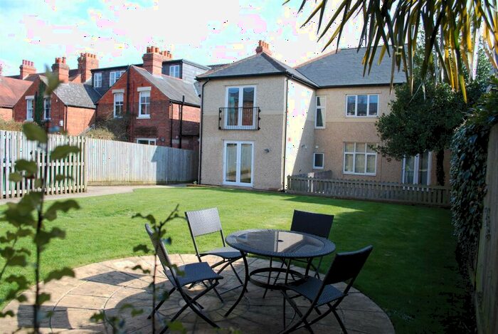 Studio To Rent In Fairacres Road Oxford, OX4